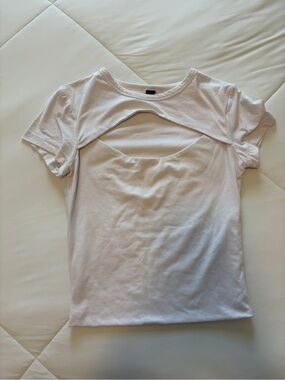 Windsor Women's Cutout White Short-Sleeve Tee